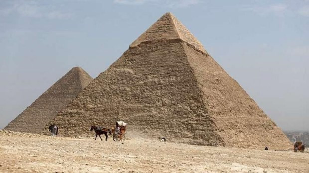 Nổ xe buýt gần Kim tự tháp ở Ai Cập, ít nhất 17 người bị thương